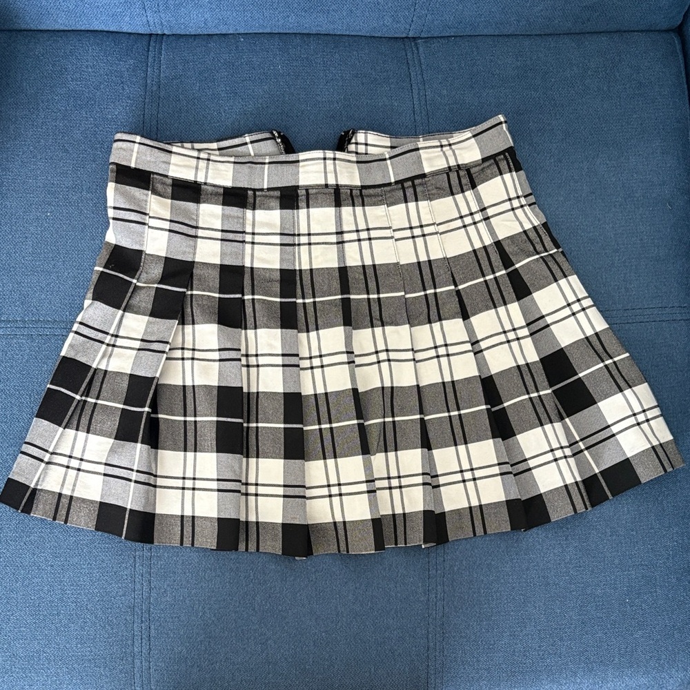 Fashion Nova Black & White Plaid Pleated Mini Skirt